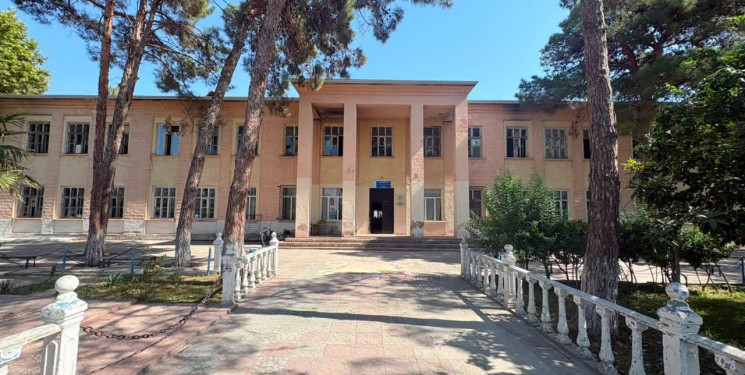 Mehman Kərimov adına Tanrıqulular kənd tam orta ümumtəhsil məktəbində həyata keçirilən təmir işləri yekunlaşmaq üzrədir