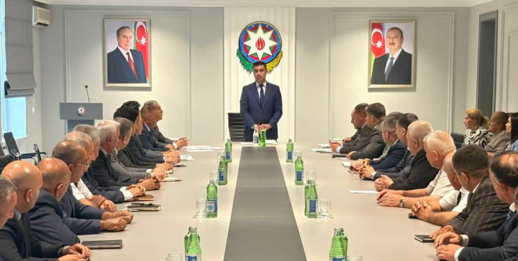 Yevlax Şəhər İcra Hakimiyyətində Dövlət Proqramından irəli gələn vəzifələrin icrasına həsr olunmuş iclas keçirilib
